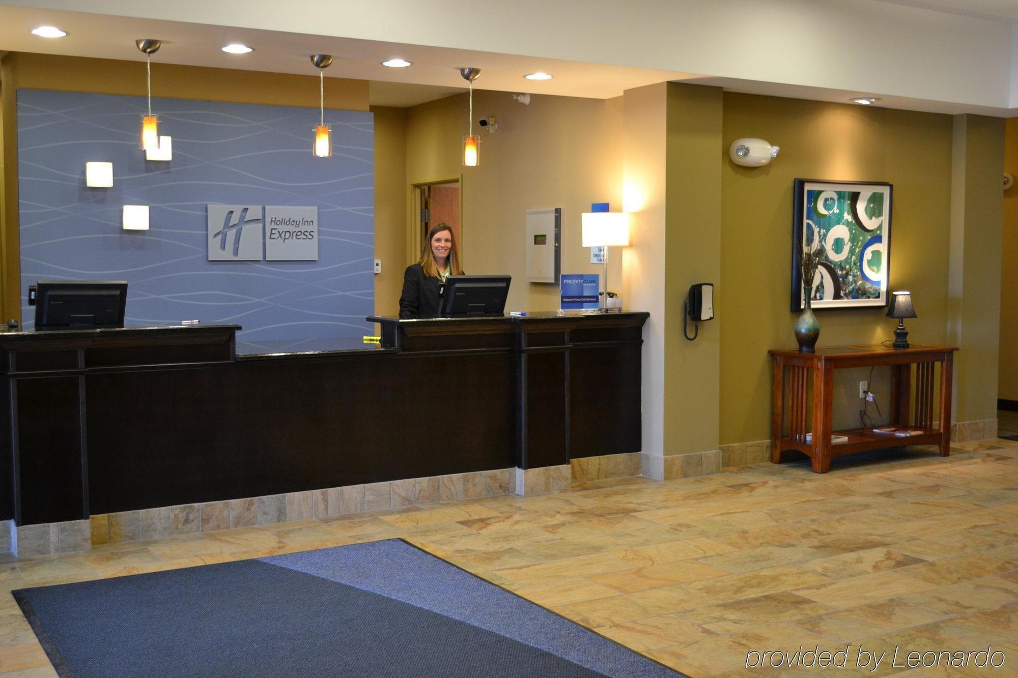 Express & Northwood By Ihg 2* Silver Lake